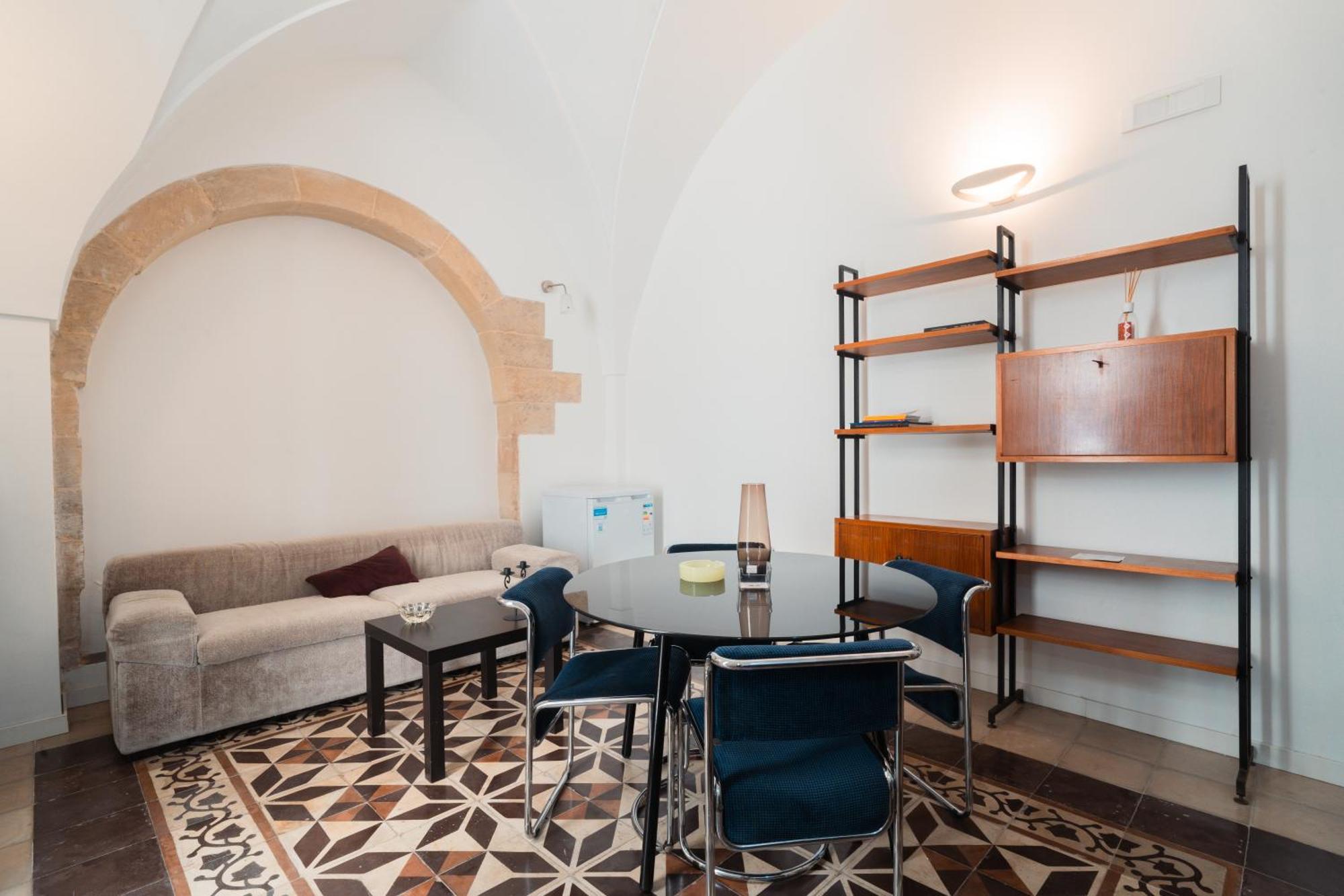 Donna Cristina Historic Apartment Lecce Exteriör bild